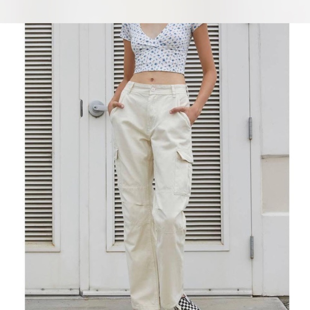 Brandy Melville J. Gault cargo pants size small